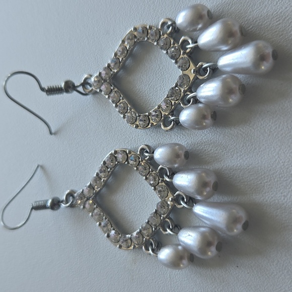 Earrings - Picture 2 of 3